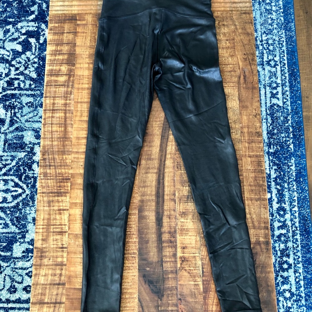 Spanx Faux Leather Leggings - size petite medium